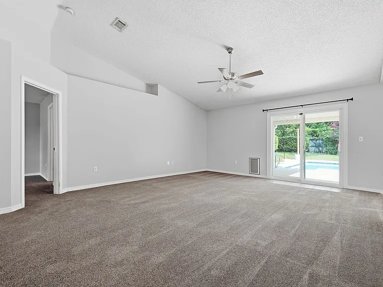 1243 Jefferyscot Dr — Photo 9