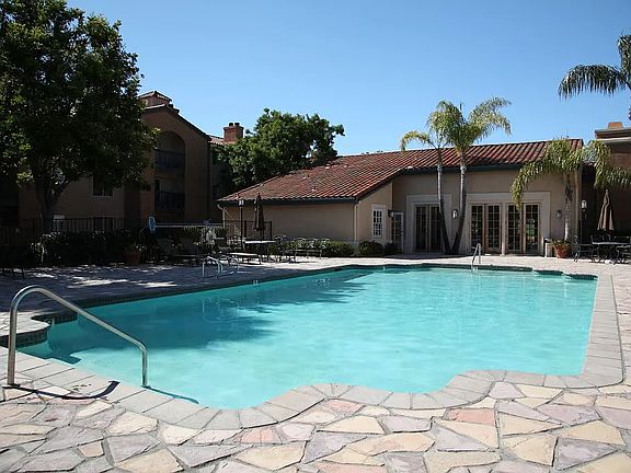 3rd image of 7180 Shoreline Dr #5204