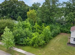 1512 Dicken Dr, Ann Arbor, MI 48103