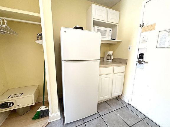 5th image of 1205 S Ocean Blvd. #50401