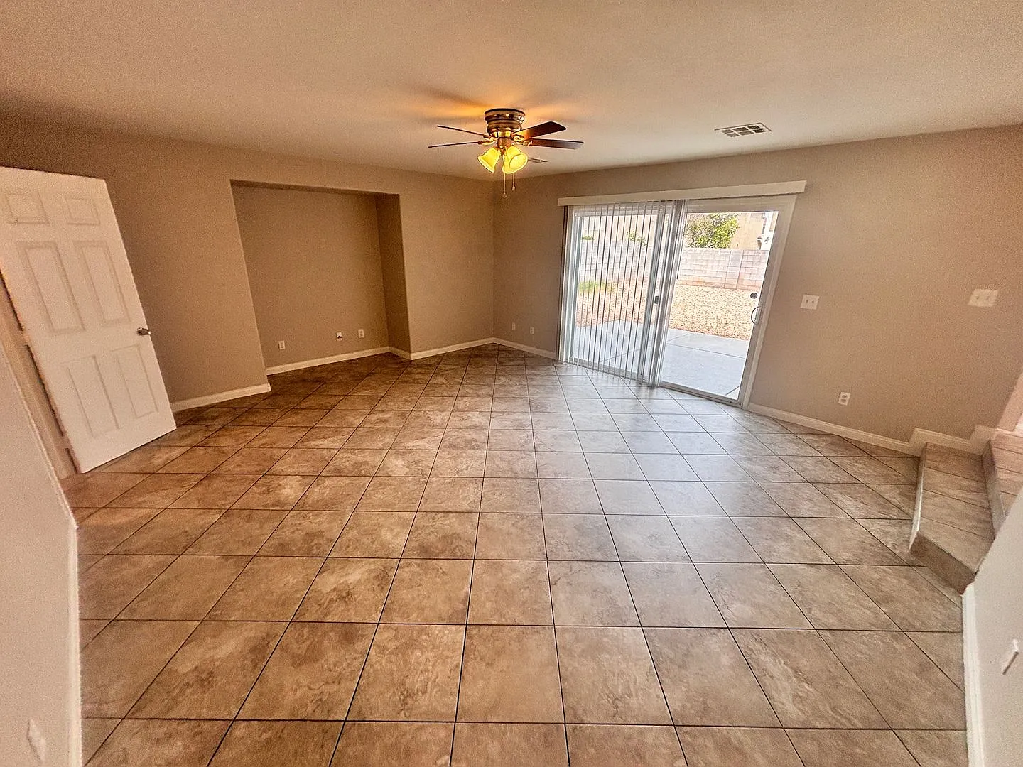 4 Bedroom Home In Sw — Photo 3