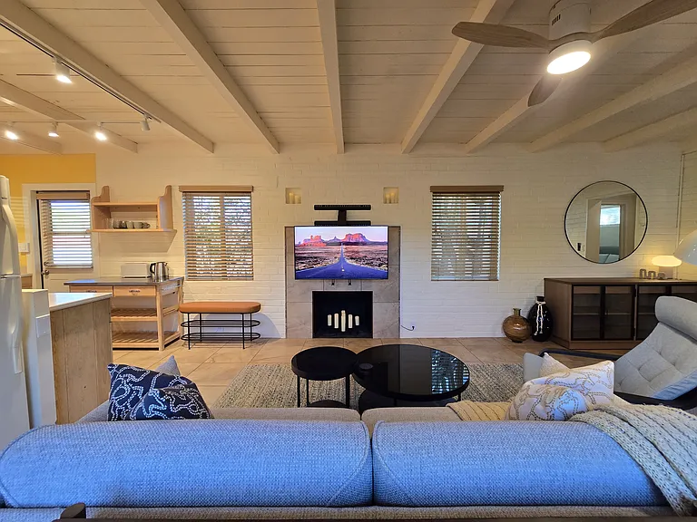 623 N Jerrie Ave — Photo 8