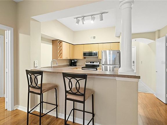 4th image of 100 4th Ave S APT 126