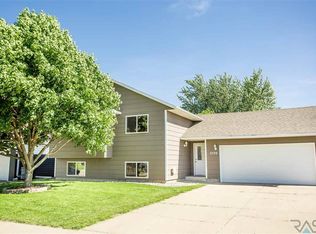 5709 W Nancy St, Sioux Falls, SD 57106