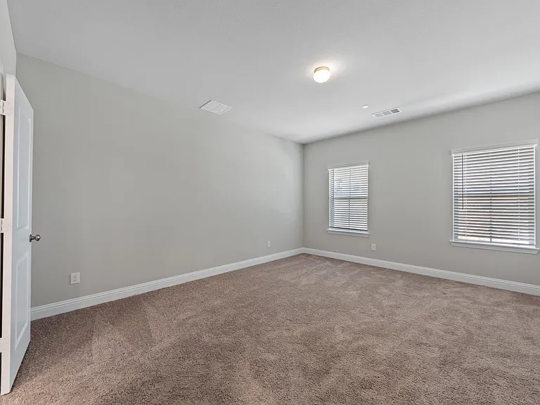 4267 Shavano Dr — Photo 25