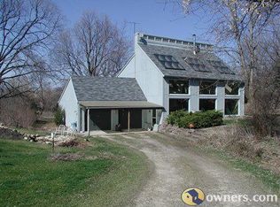 8680 River Rd, Kingston, IL 60145