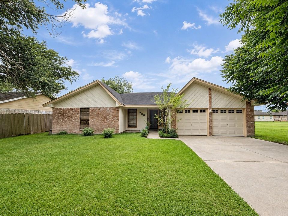 1st image of 708 Shady Ln