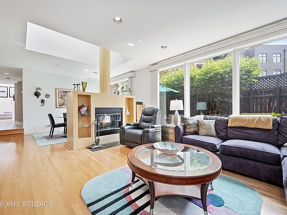 5th image of 3025 N Greenview Ave Unit M