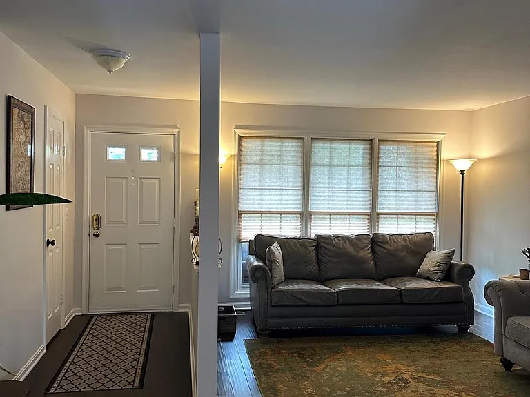 10603 Brice Ct — Photo 7