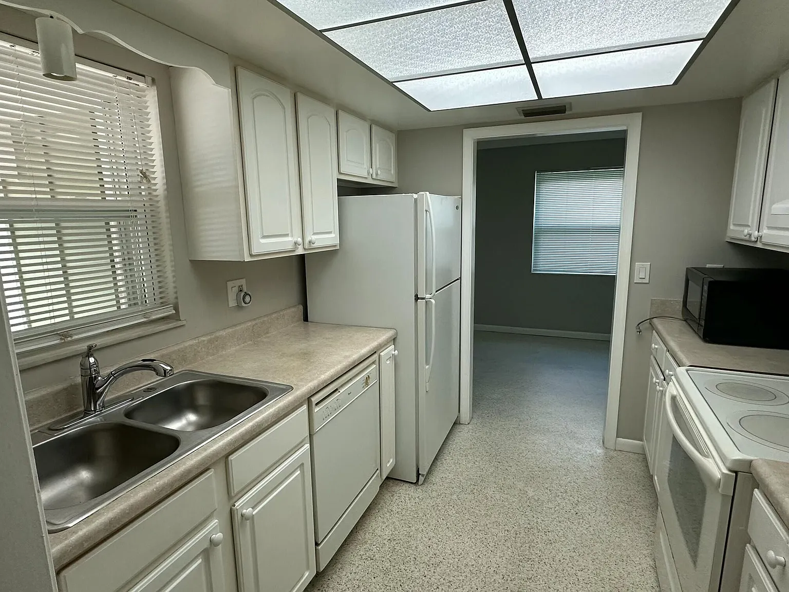 3 bed, 2.0 bath, 1540 sqft, $2,850 — Photo 4