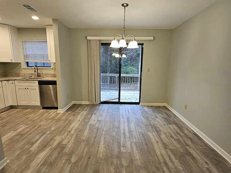 8224 Hunters Ridge Trl — Photo 10