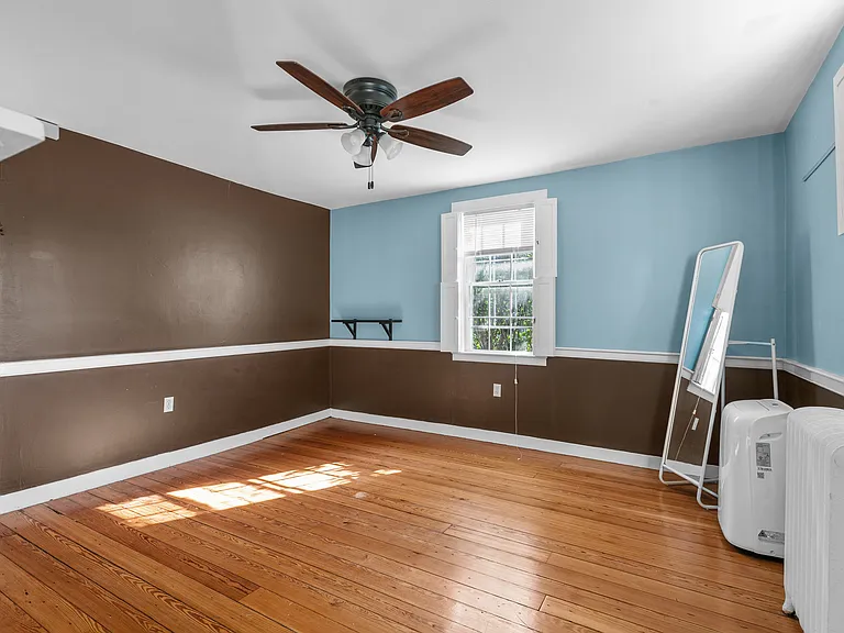 26 Perry St #1 — Photo 5