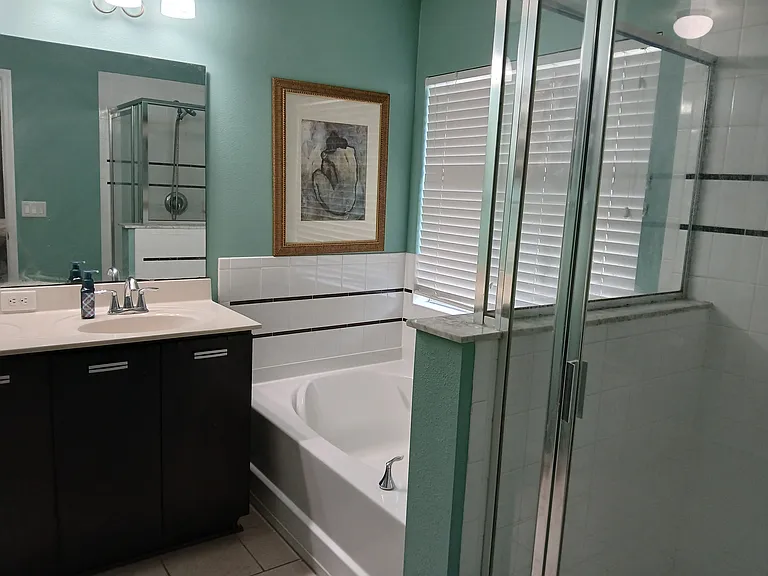 1840 Strathmore Cir — Photo 4