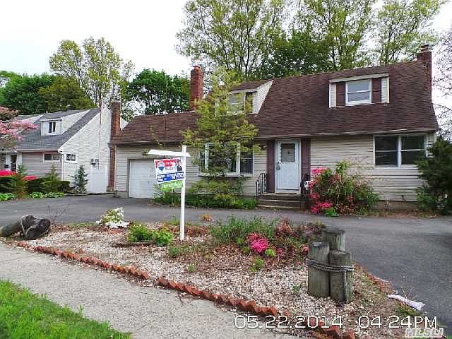 1st image of 18 Prade Ln