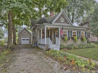 619 W White St, Champaign, IL 61820