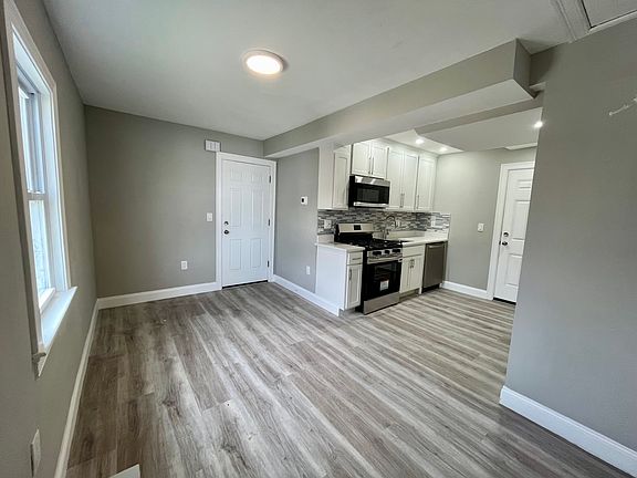 3rd image of 103 Felton St APT 2