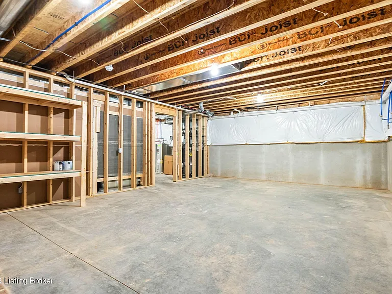 6204 Moonseed St — Photo 52