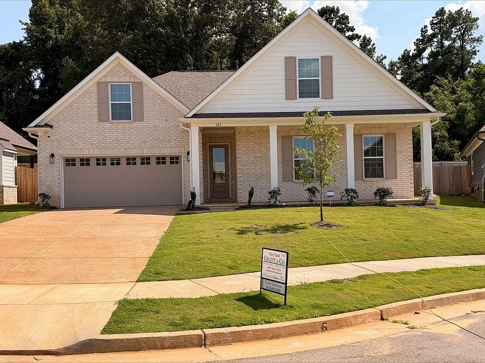 1st image of 125 Live Oak Cv