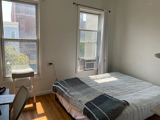 Rented by American Way Real Estate Inc | media 15