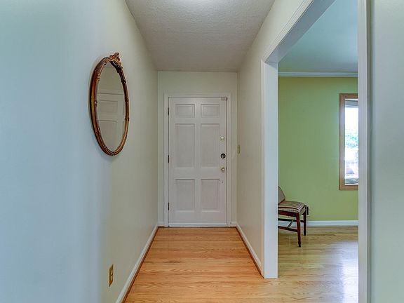 5th image of 2213 Cantle Ln