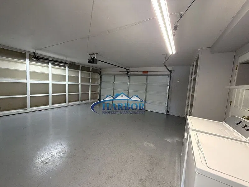 3 bed, 2.0 bath, $3,295 — Photo 3