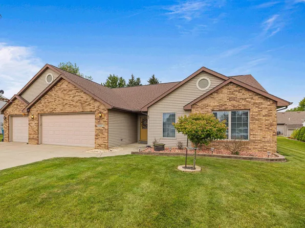 1004 Ashwood Dr, Auburn, IN 46706