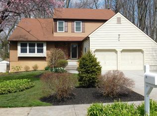 13 Old Salem Rd, Cherry Hill, NJ 08034