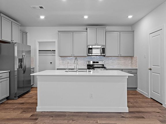 5th image of 17127 Bluebonnet Creek Trl