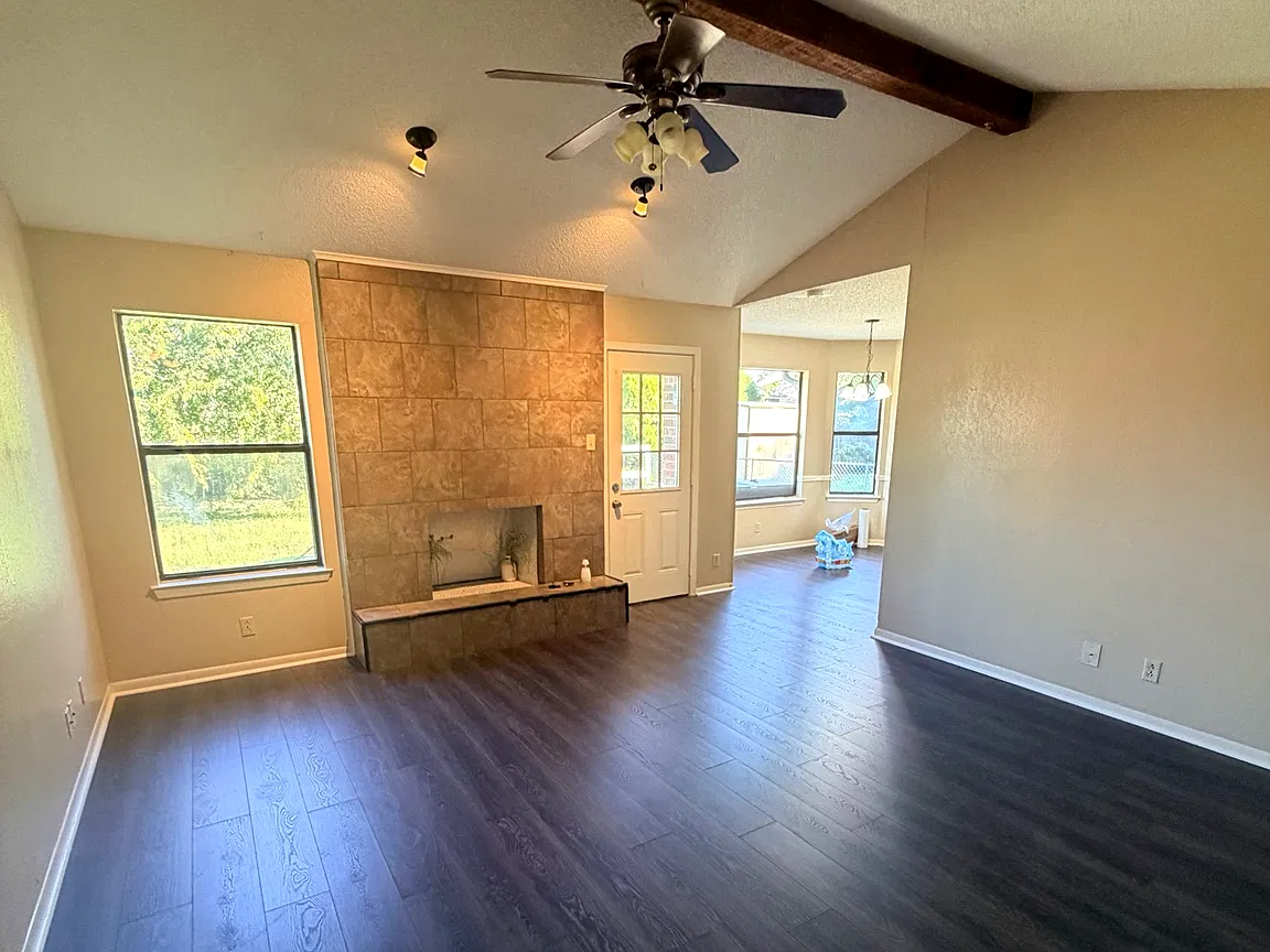 4905 Greenlee Drive — Photo 4