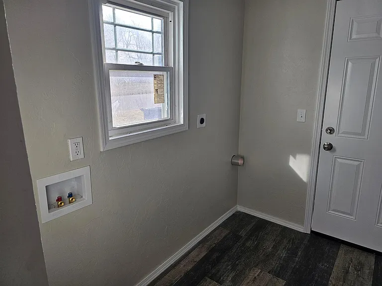 623 E Harrison Ave — Photo 7