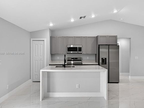 4th image of 1054 Chadwick Ave