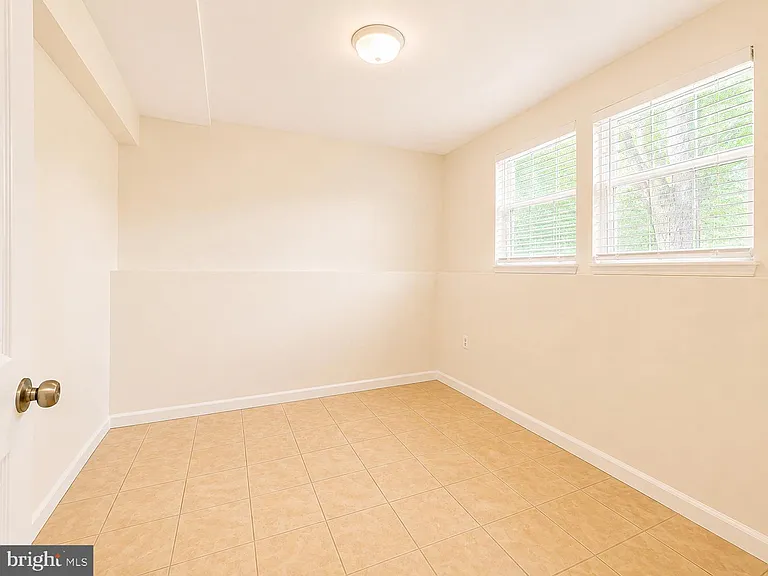 8268 Vermont Pl — Photo 22