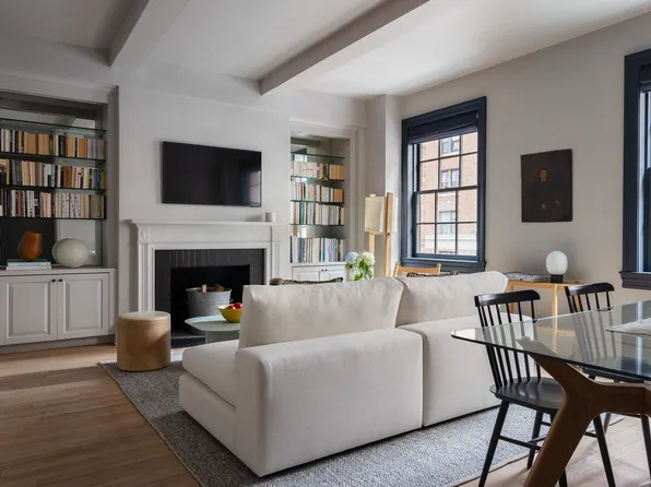 264 Lexington Avenue image 1 of 12