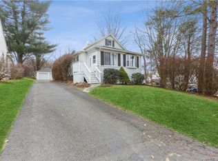 22 Bellewood Ave, Waterbury, CT 06705