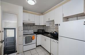 3rd image of 1316 2nd St NW