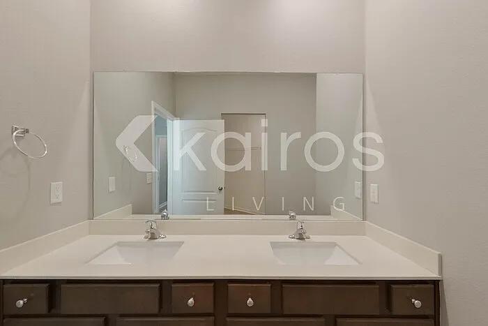 30098 Fedora Cir — Photo 12