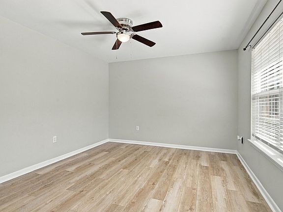 5th image of 34 Eastover Blvd