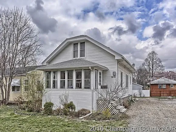 1612 W Clark St photo 1