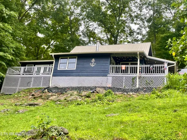 131 Phoenix Ln, Speedwell, TN 37870