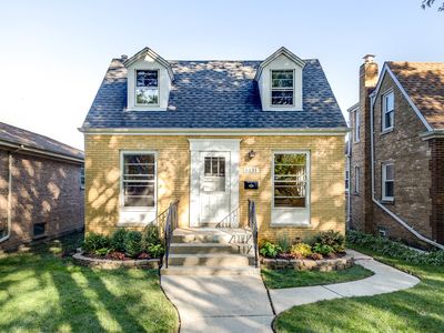 6131 N Lowell Ave, Chicago, IL, 60646
