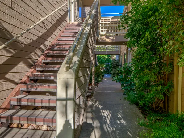 11150 Trinity River Dr APT 32, Rancho Cordova, CA 95670