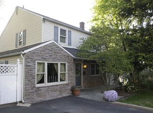 950 Bradfield Rd, Roslyn, PA 19001