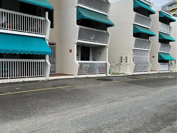 8 Laguna #A-25, Carolina, PR 00979