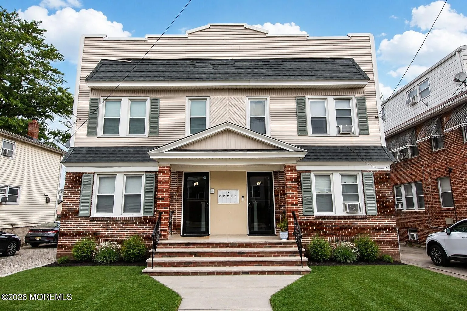 2 bed, 4408 sqft, $2,950 — Photo 2