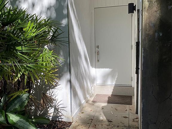 2nd image of 2485 Inagua Ave