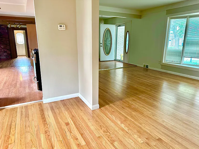 32307 Cambridge Dr — Photo 7