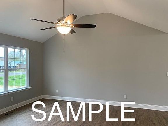 4th image of 270 N Hills Dr