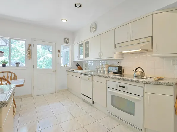 4650 Livingston Avenue image 9 of 27