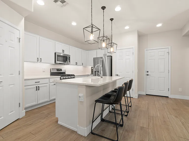 8343 E Irwin Ave — Photo 4