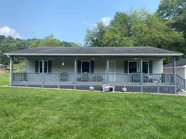154 Ash Ln, Bolt, WV 25817